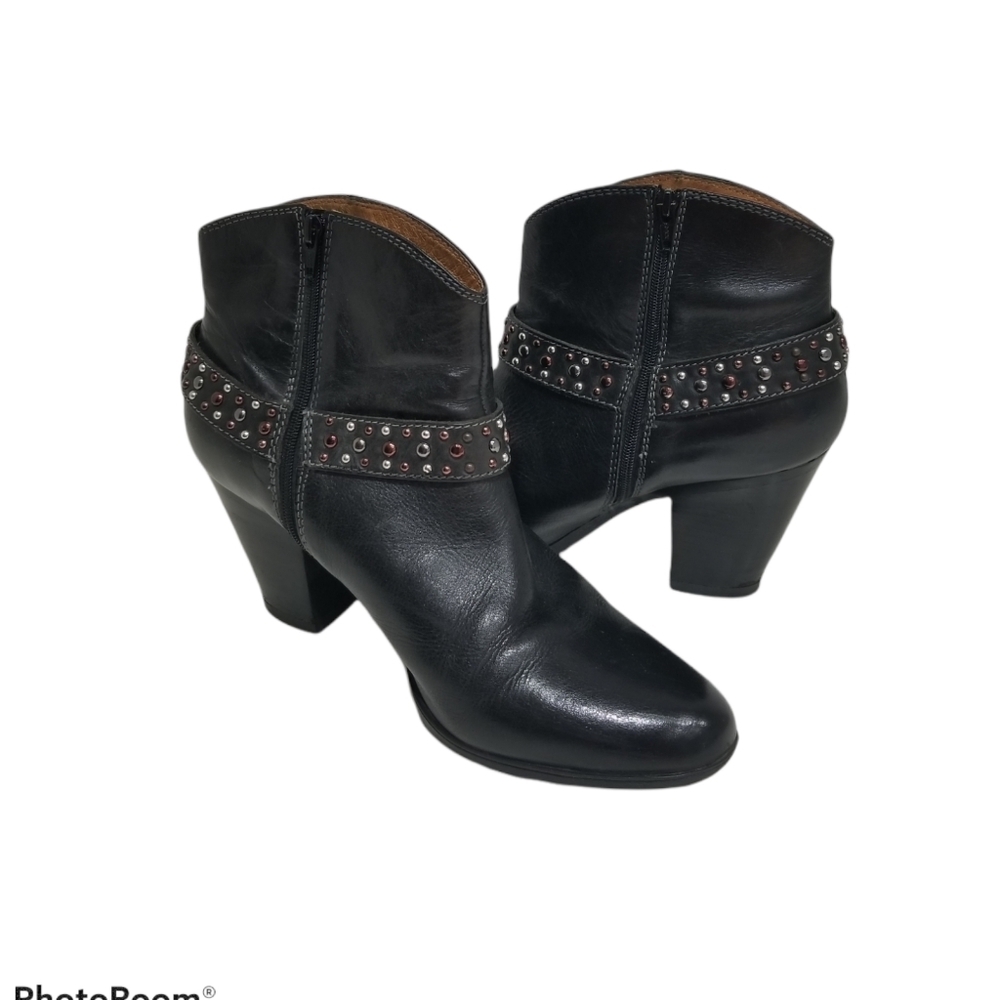 Sofft Söfft quality leather booties size 10 Spring is coming!
